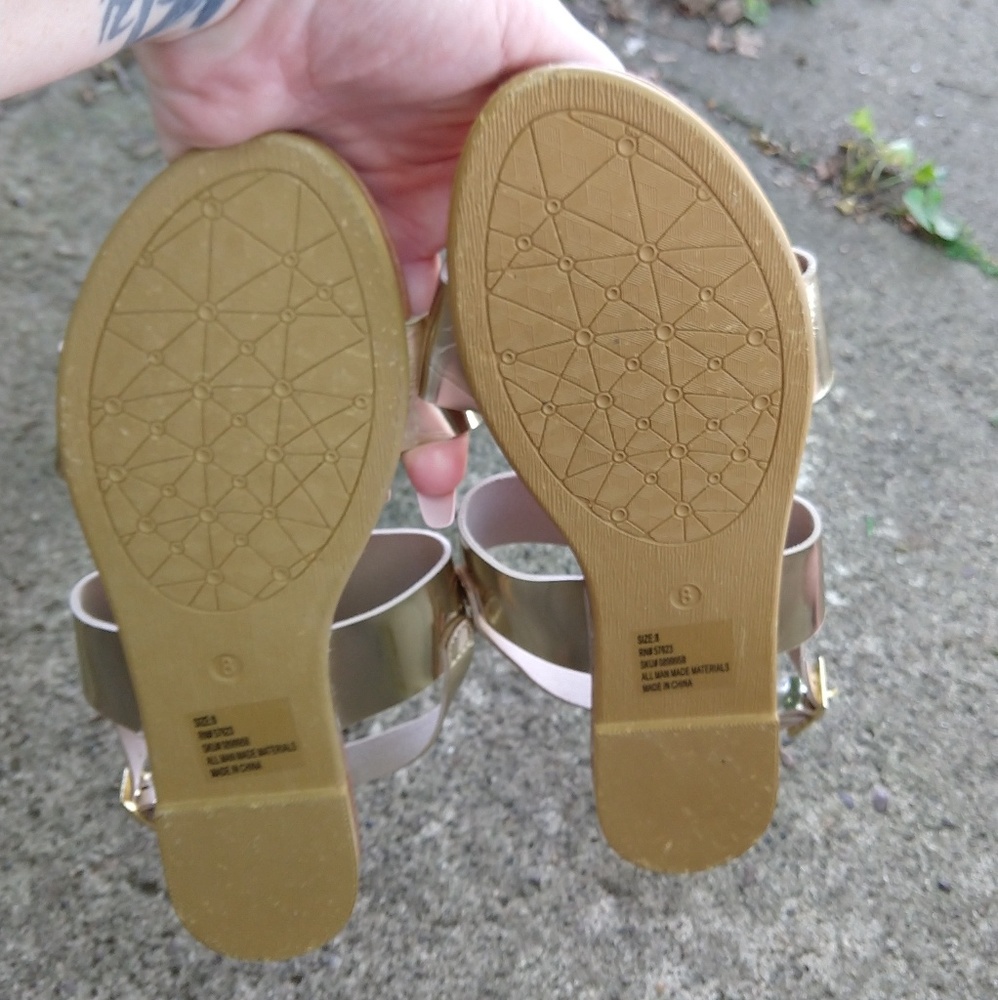 Simple Gold Sandals - Picture 4 of 6